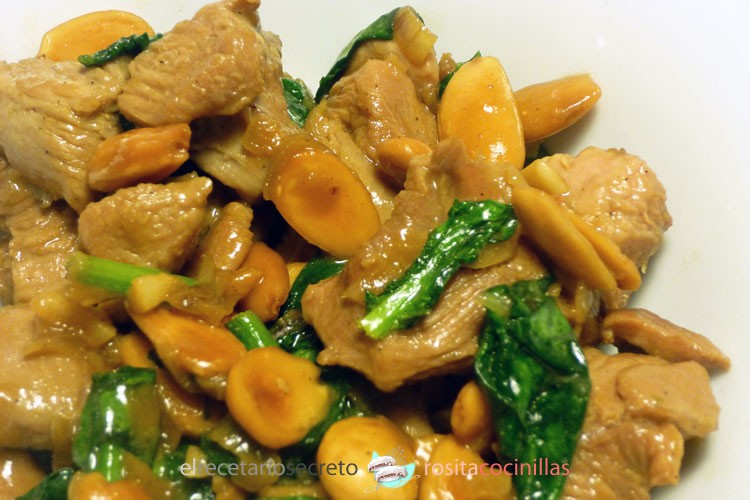 pavo con almendras