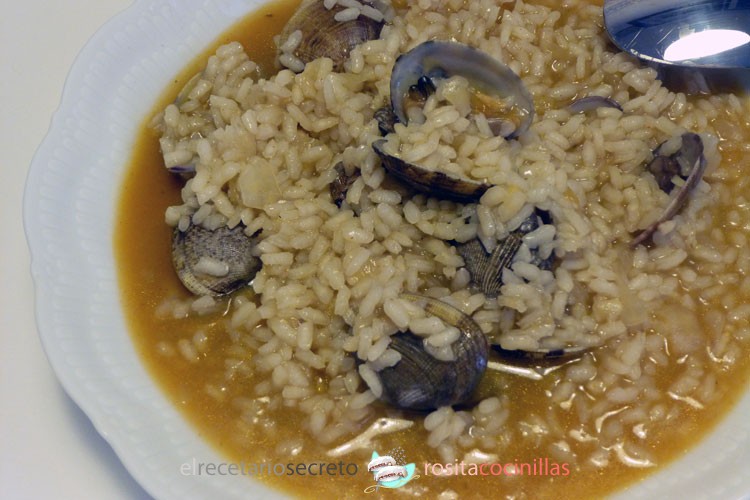 arroz caldoso con almejas